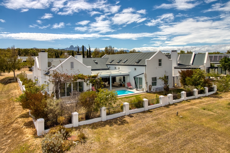 4 Bedroom Property for Sale in Croydon Vineyard Estate Western Cape